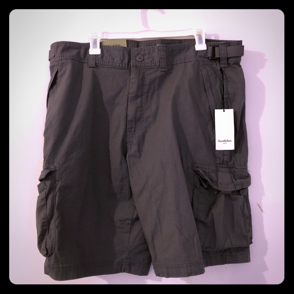 NWT Men’s Cargo Shorts